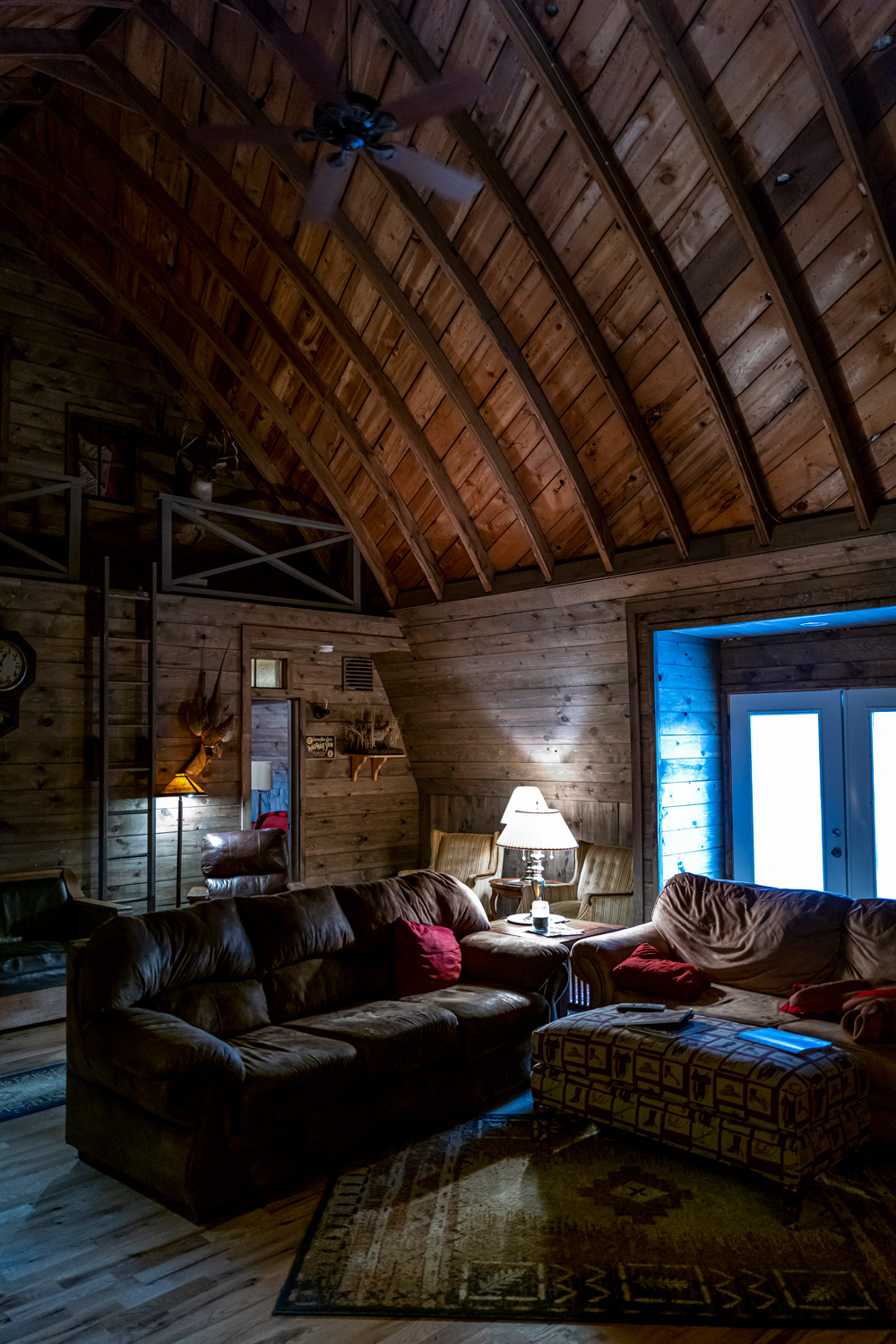 Lodging Pine Shadows Hunting Dog Training Daybreak Hunting